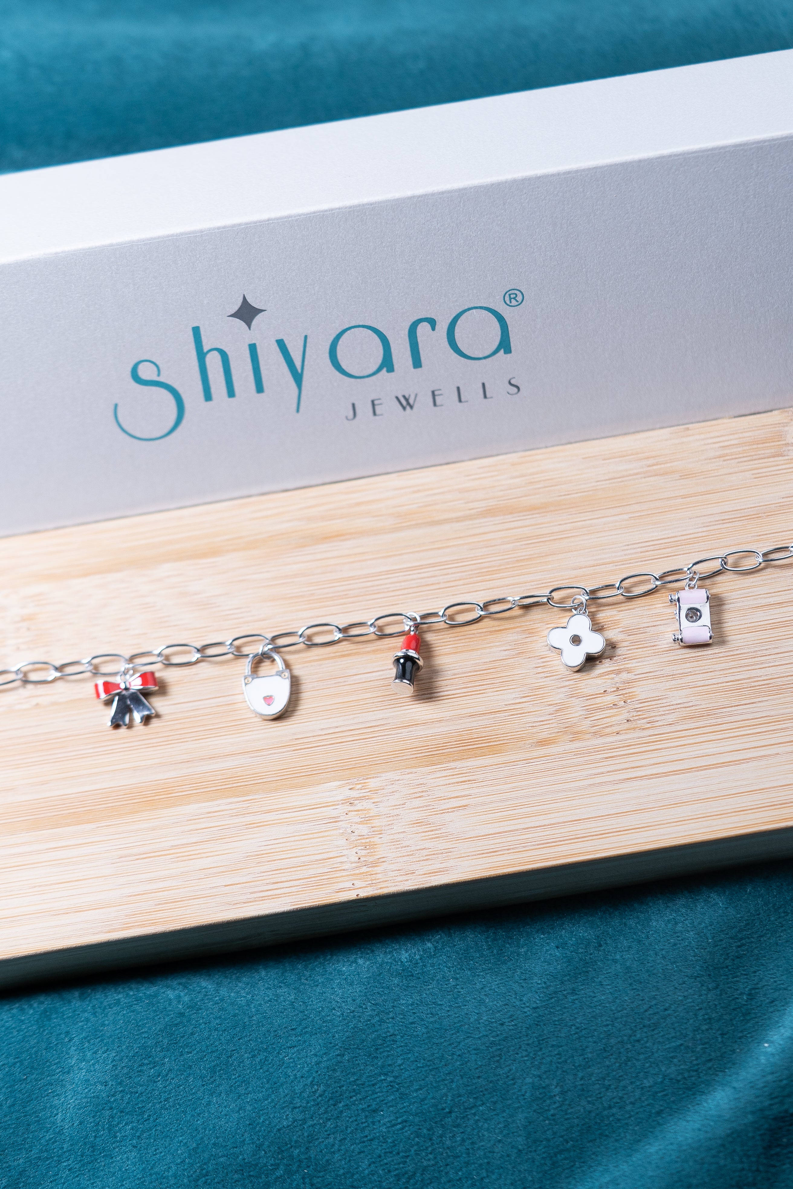 Charm Bracelet Pink & White